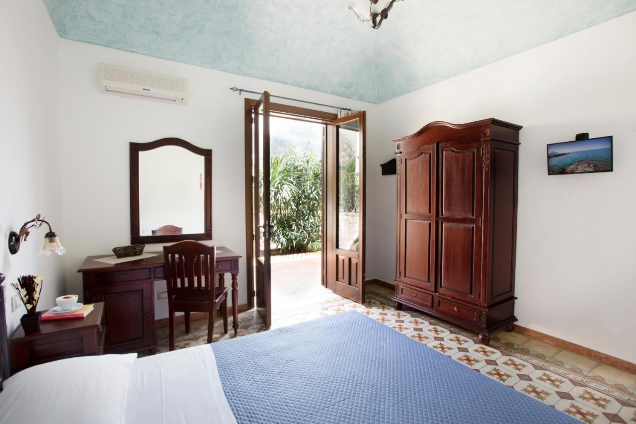 Cala Di Ponente Hotel กัสเตลลุซโซ ภายนอก รูปภาพ