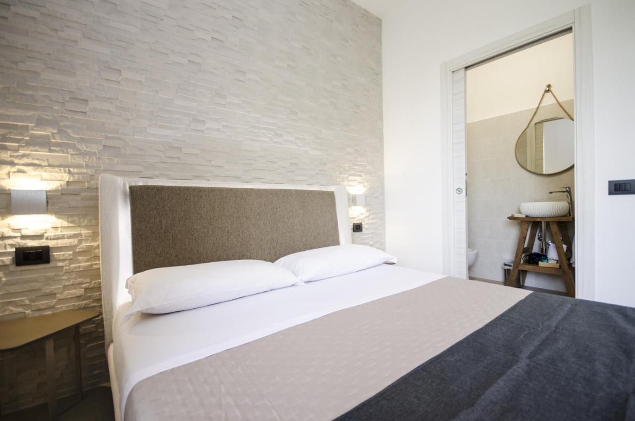 Cala Di Ponente Hotel กัสเตลลุซโซ ภายนอก รูปภาพ