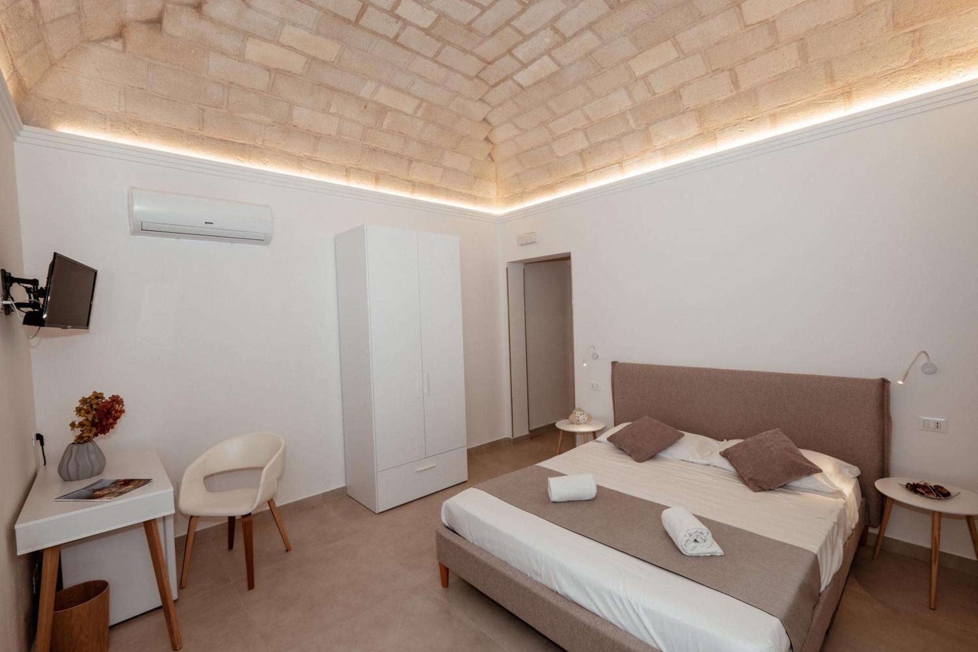 Cala Di Ponente Hotel กัสเตลลุซโซ ภายนอก รูปภาพ