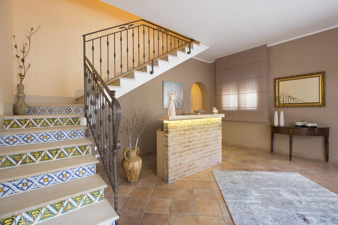 Cala Di Ponente Hotel กัสเตลลุซโซ ภายนอก รูปภาพ