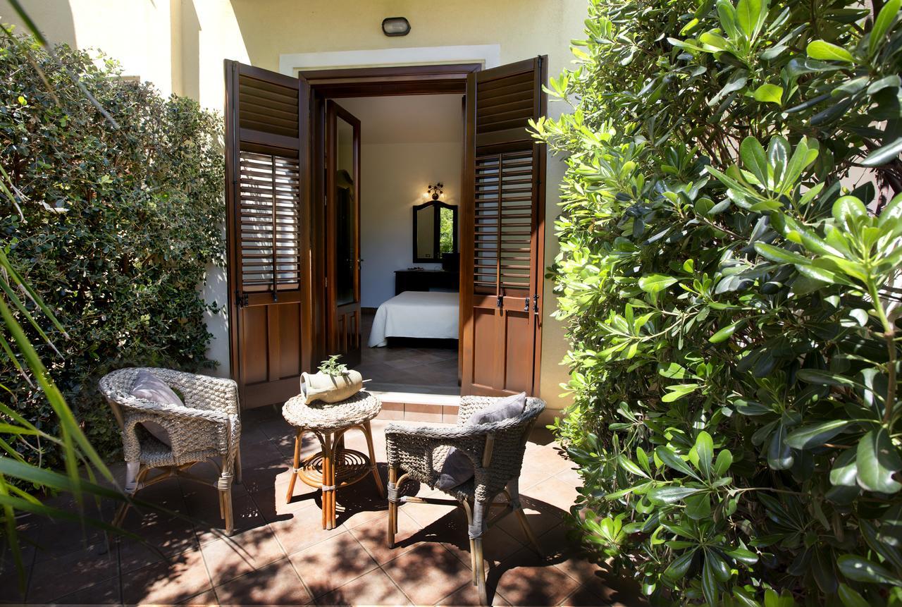 Cala Di Ponente Hotel กัสเตลลุซโซ ภายนอก รูปภาพ