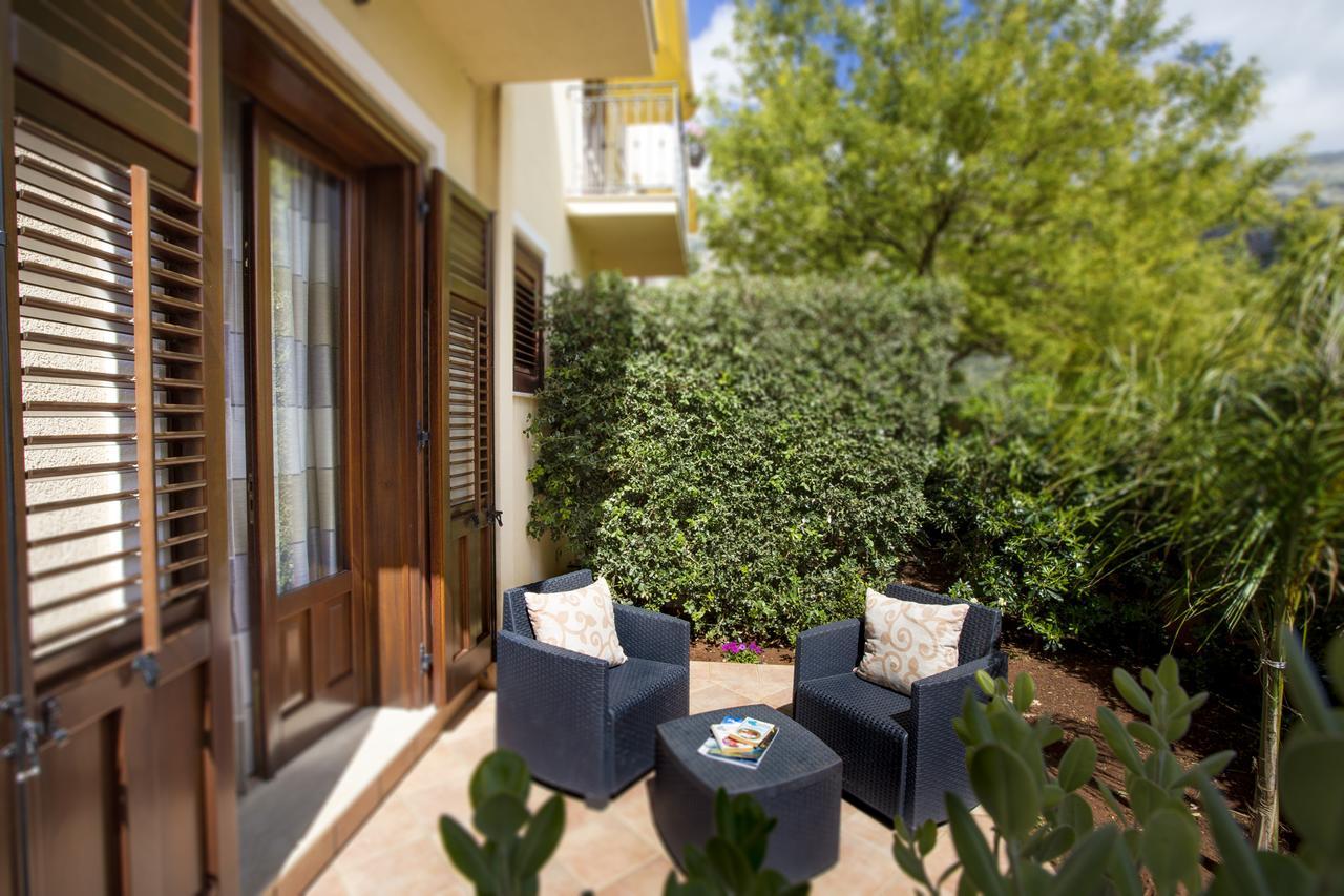 Cala Di Ponente Hotel กัสเตลลุซโซ ภายนอก รูปภาพ